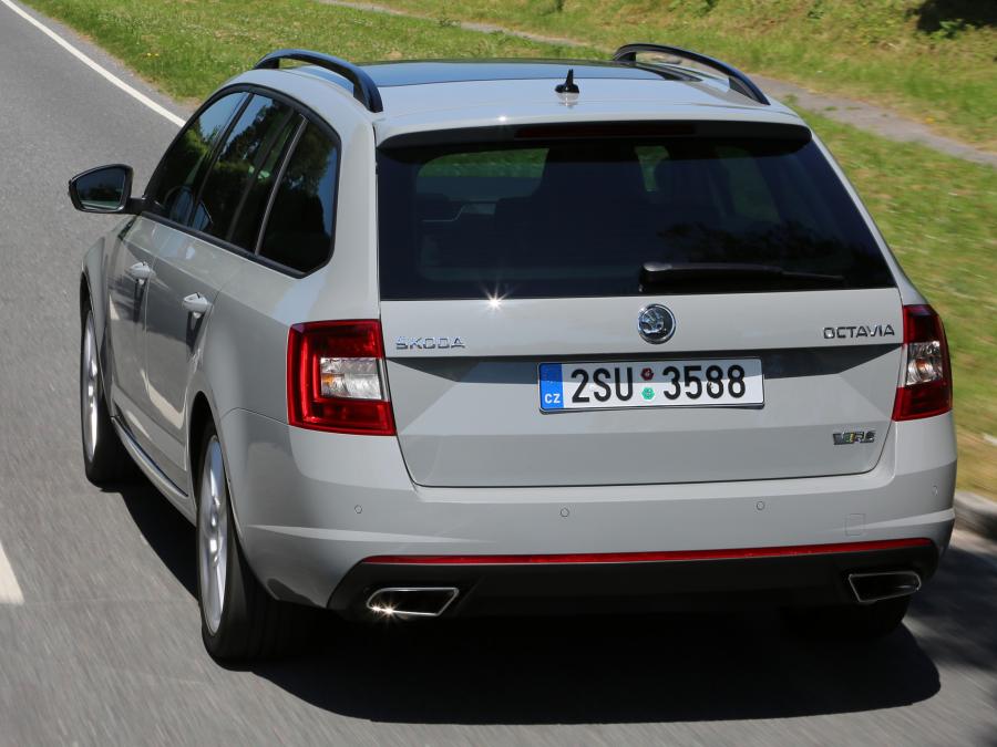  Skoda Octavia RS Combi 2013 года  (фото 10 из 20)